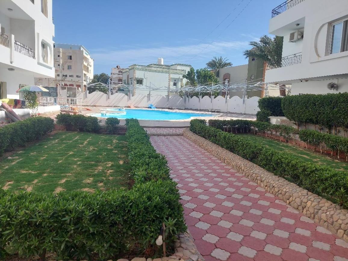 Al Makramia Compound * Hurghada